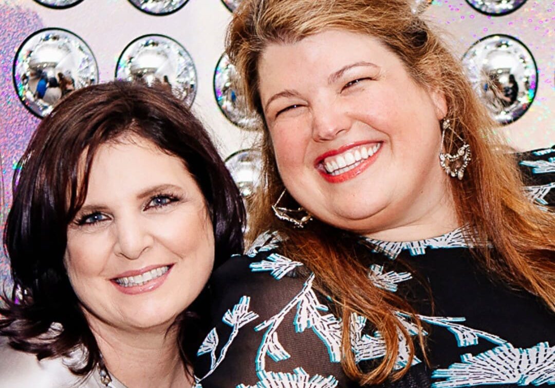 Anna & Christi together (21)
